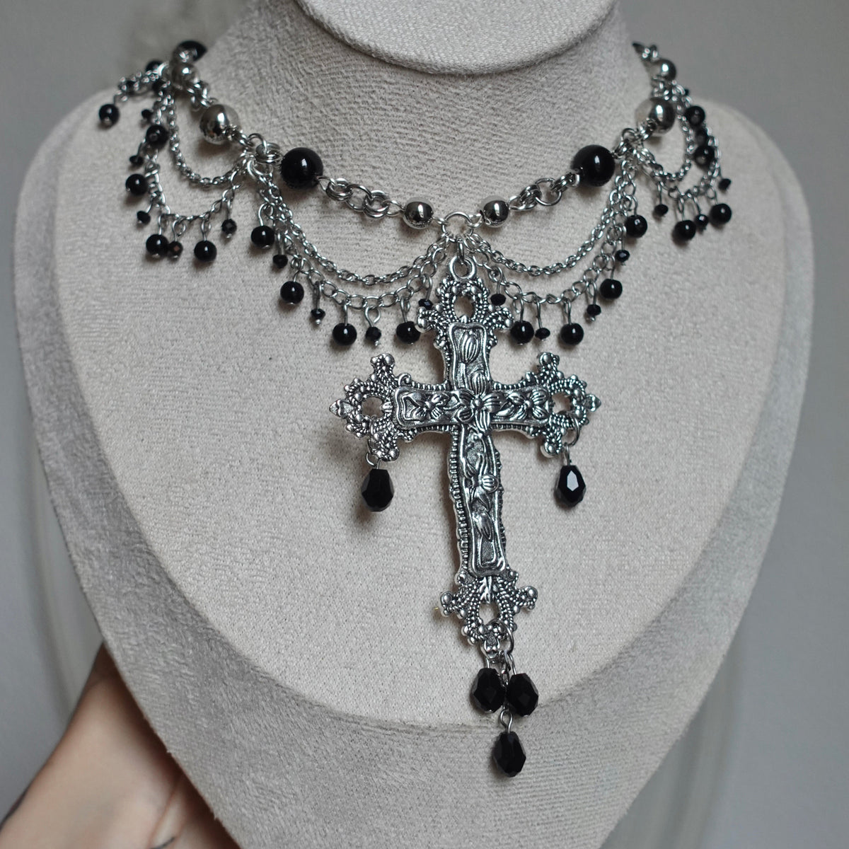 Collier « Latvia » (noir)
