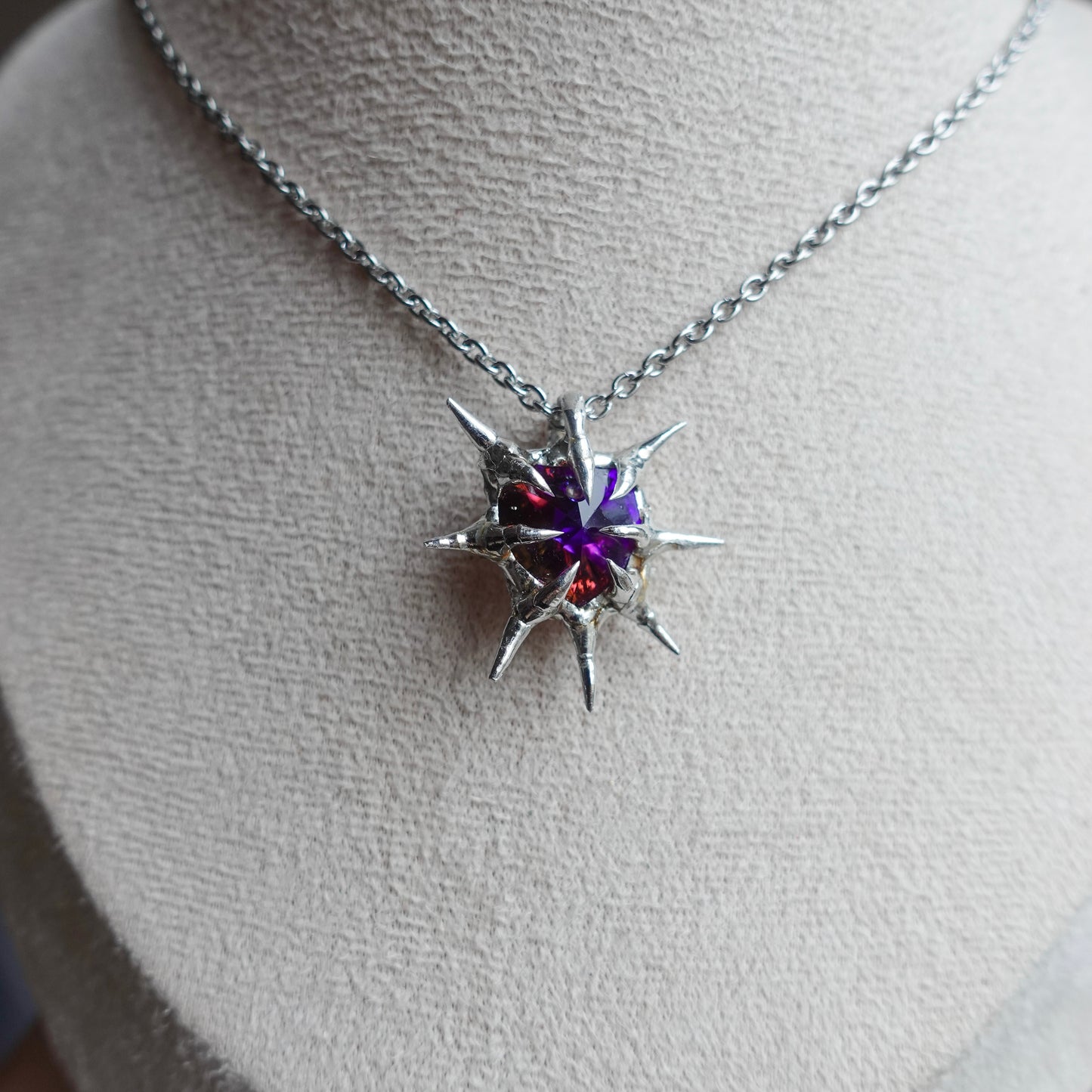 Pendentif cœur « Chaos »