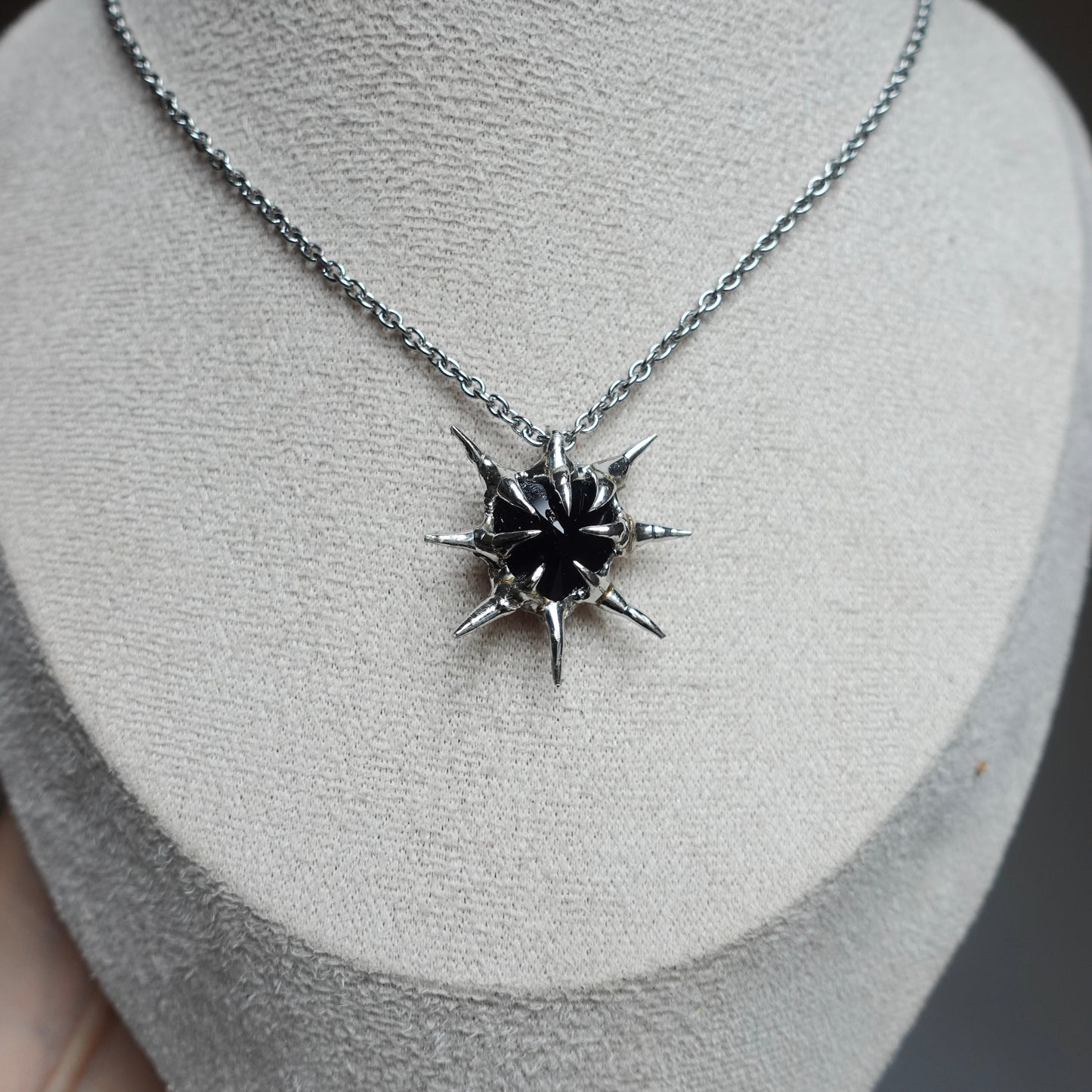 Pendentif cœur « Chaos »