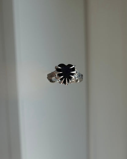 Bague « Alien »