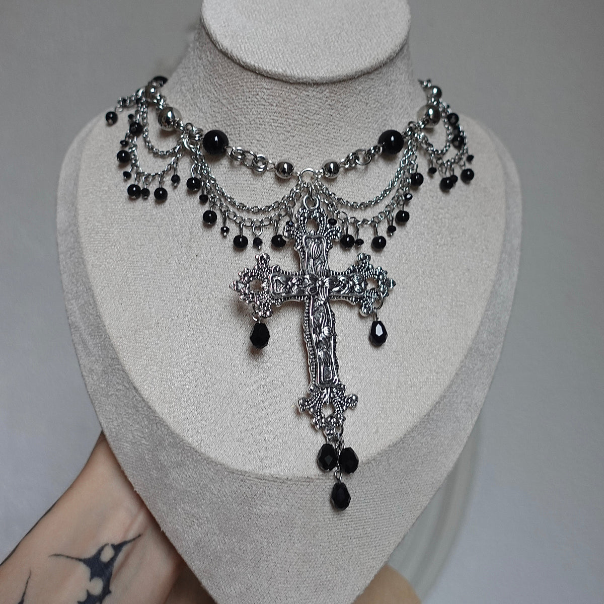 Collier « Latvia » (noir)