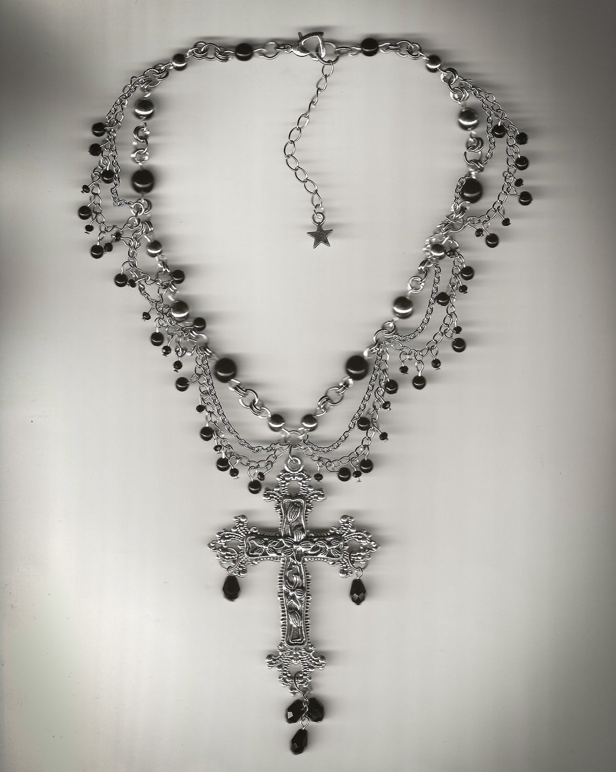 Collier « Latvia » (noir)